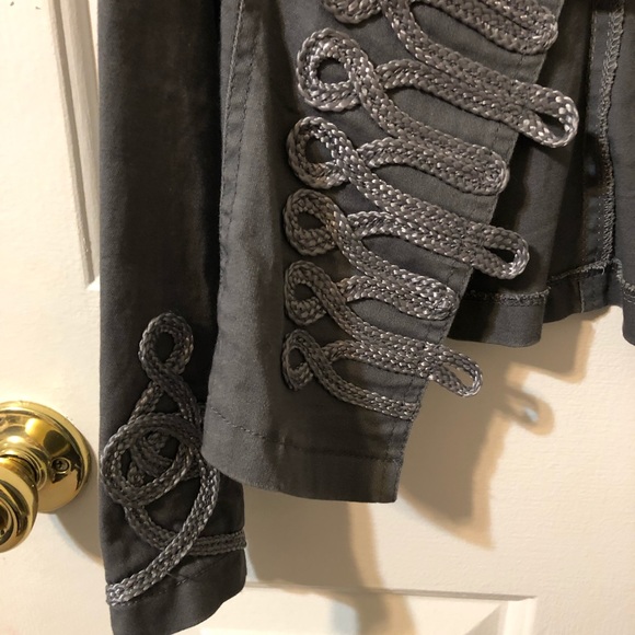 Grey jacket - Picture 4 of 4